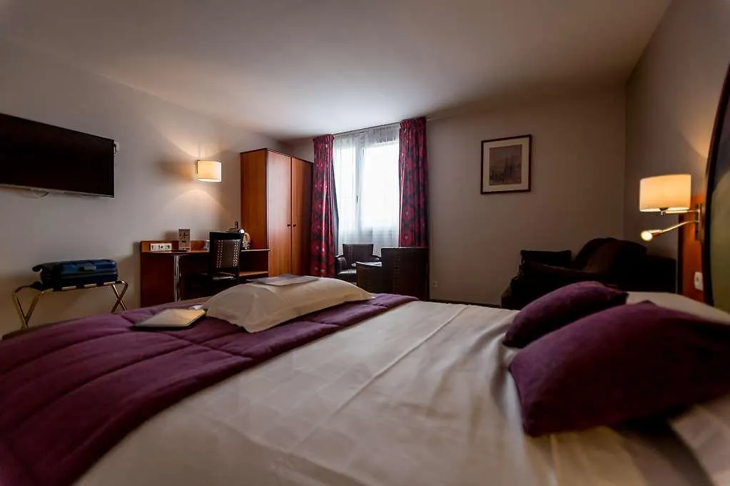Kyriad Clermont-Ferrand-Sud - La Pardieu Hotel