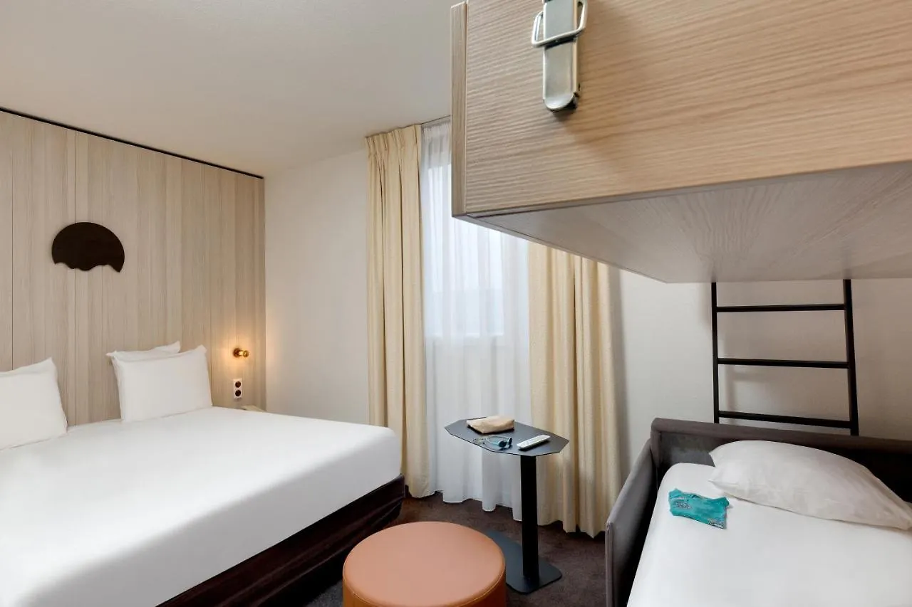 *** Hotel Kyriad Clermont-Ferrand-Sud - La Pardieu Francia